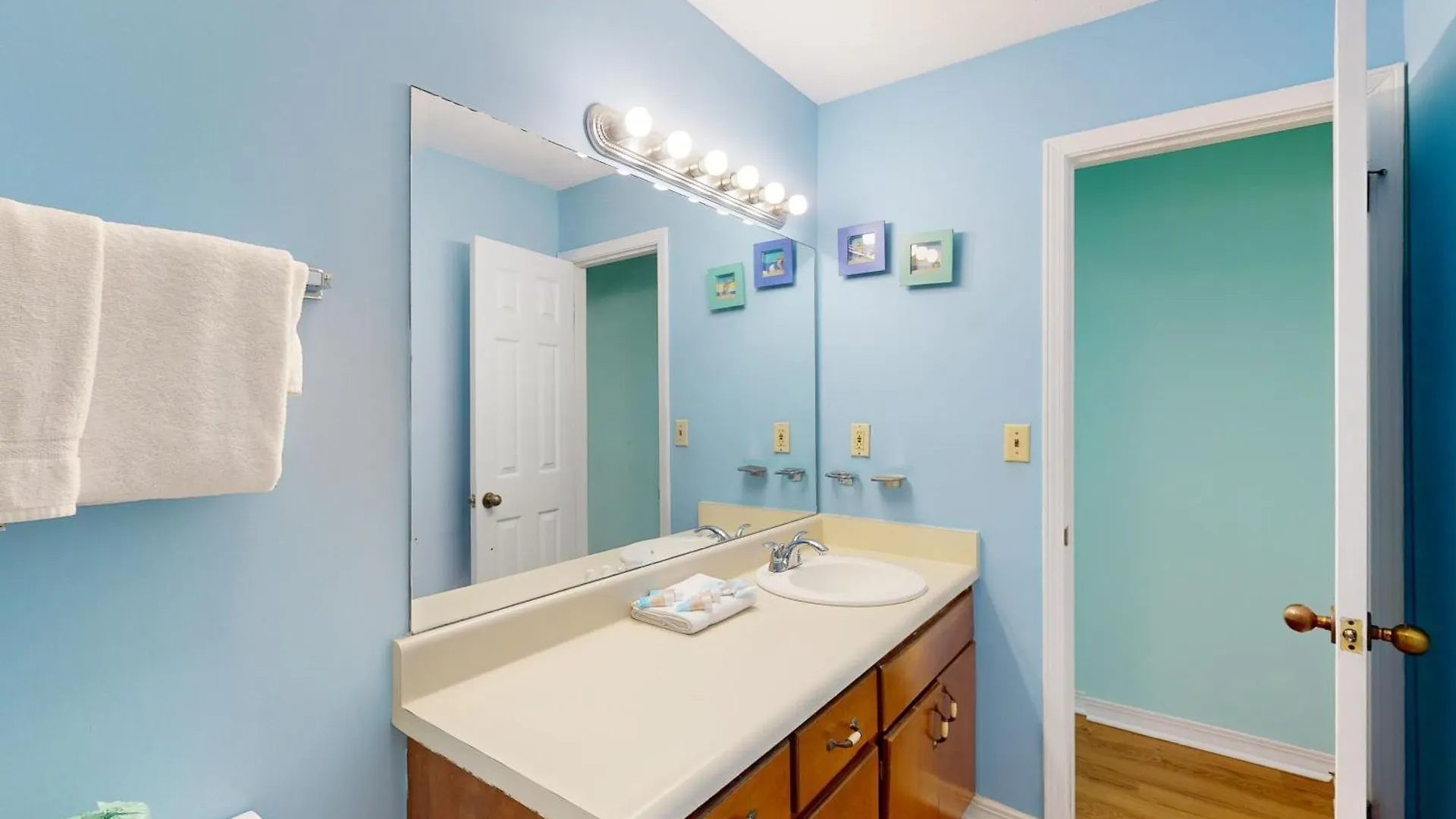 Front Beach Retreat B1 Panama City Beach 0*,  United States