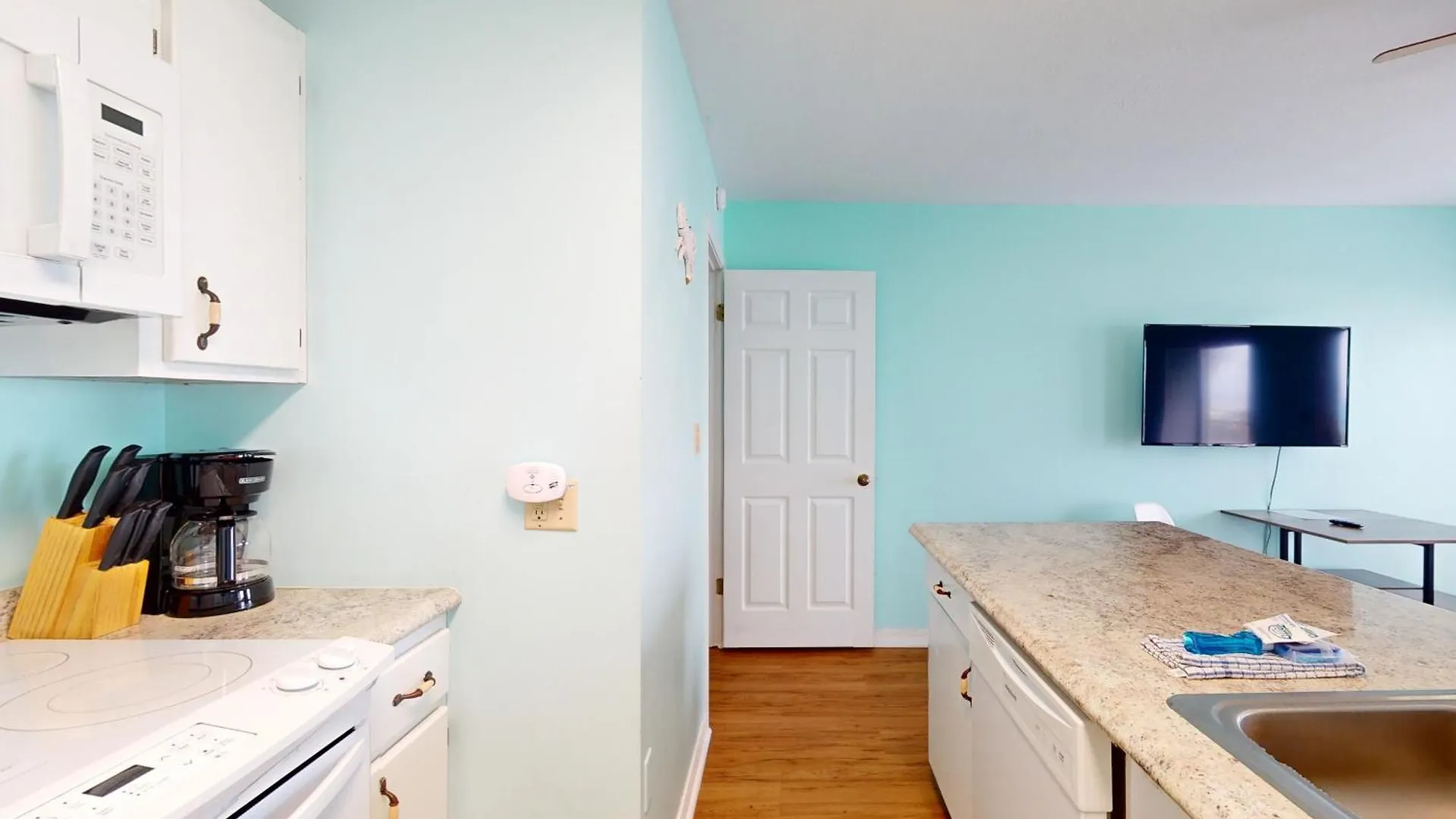 Front Beach Retreat B1 Panama City Beach Apartment